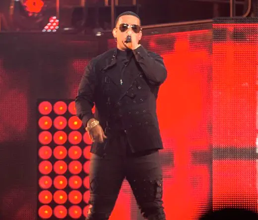 Alerta Roja, el video estreno de Daddy Yankee que cuenta con la participacin de 15 msicos del gnero urbano.